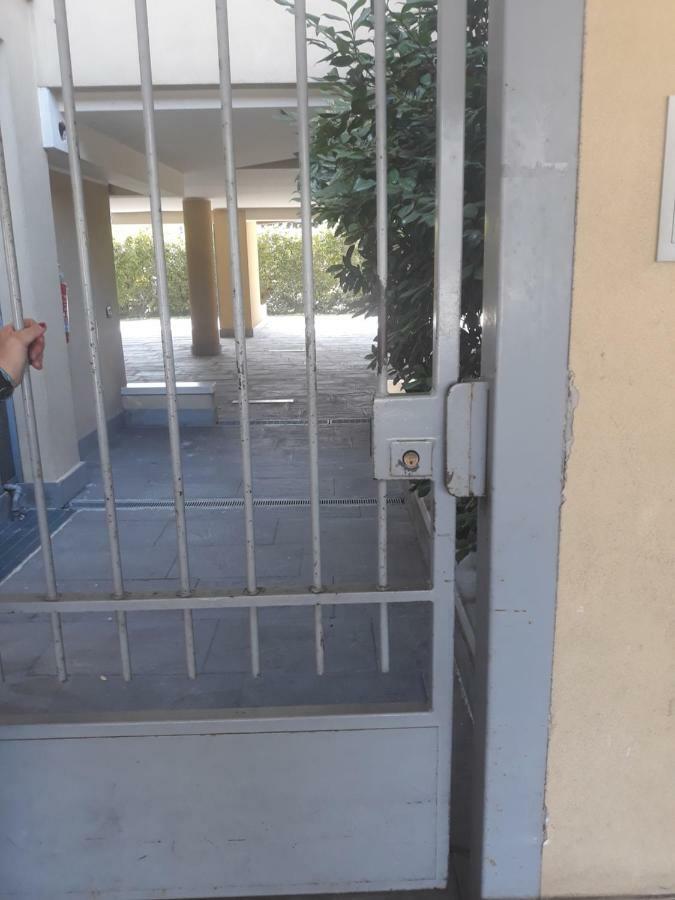 Alloggio Petunia Busto Arsizio Luaran gambar