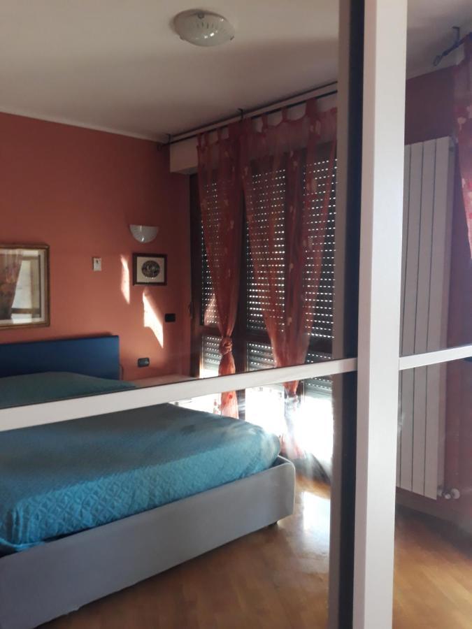 Alloggio Petunia Busto Arsizio Luaran gambar
